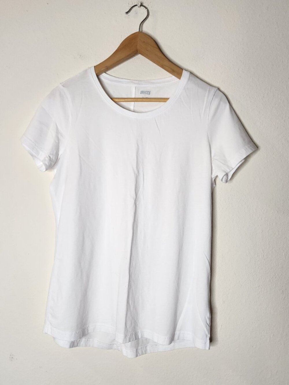 Duluth Womens Medium White Basic Short Sleeve Shirt Sheer